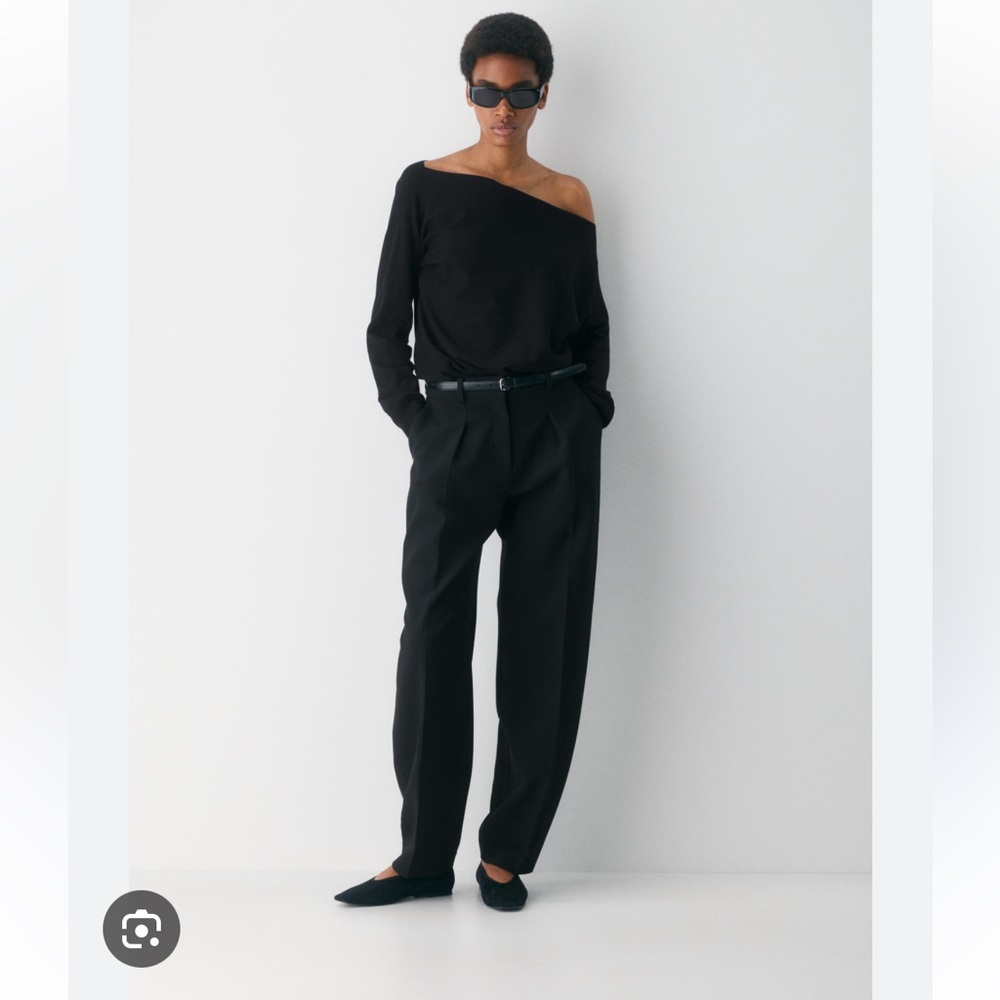 Aritzia Babaton Inspiration Sweater - Black - Picture 3 of 9